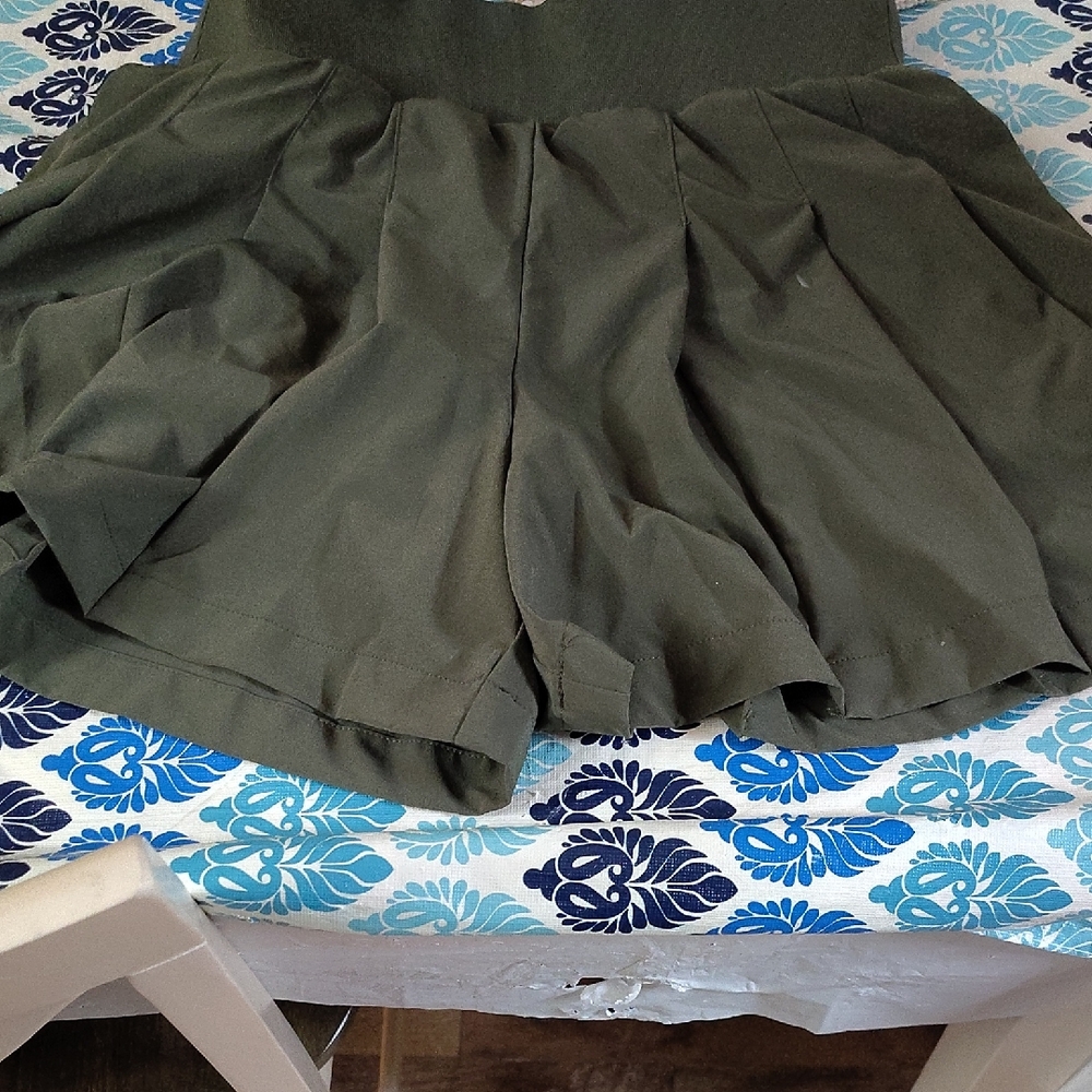 Stylish Olive Green Pleated Shorts